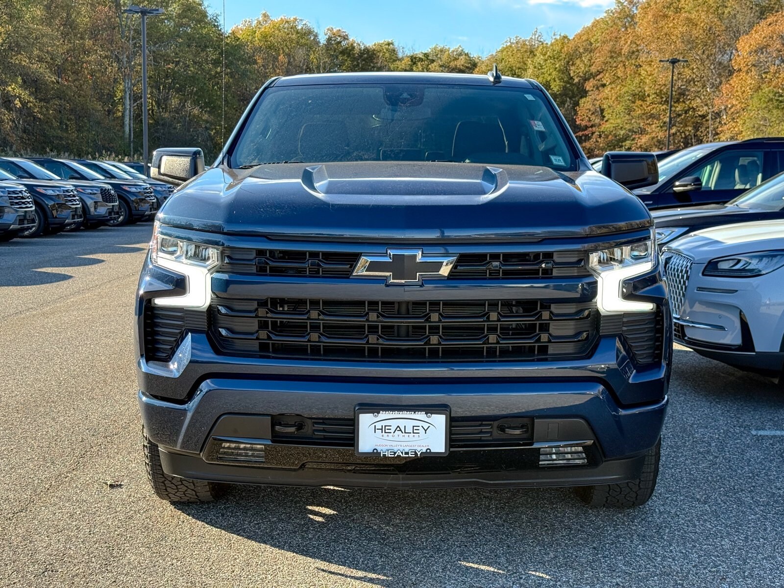 2023 Chevrolet Silverado 1500 RST photo 2