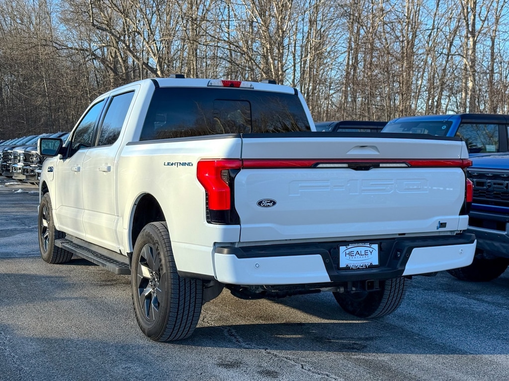 Used 2025 Ford F-150 Lightning Lariat Truck