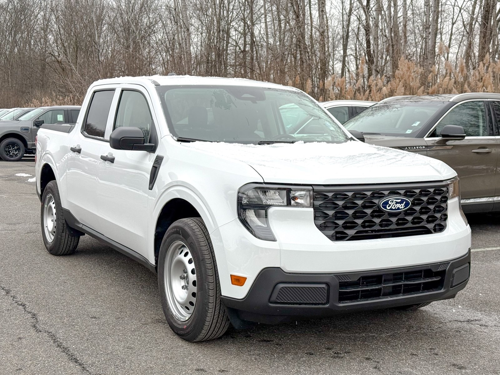 2025 Ford Maverick XL's photo