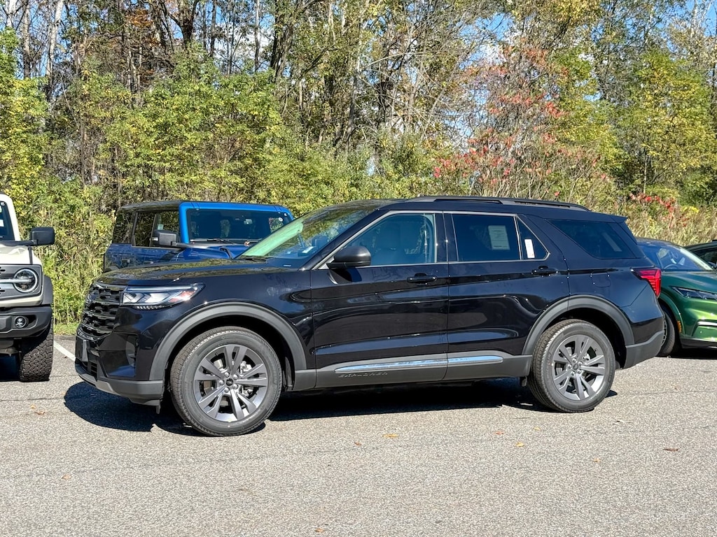 New 2025 Ford Explorer Active SUV