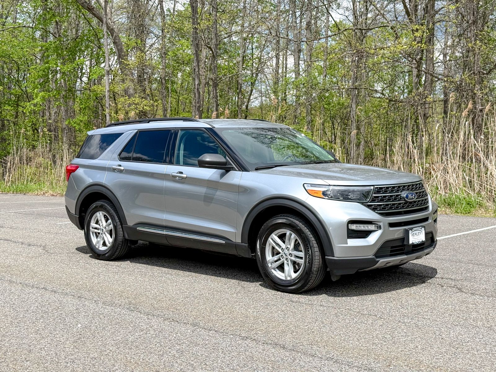 2024 Ford Explorer XLT 4WD's photo