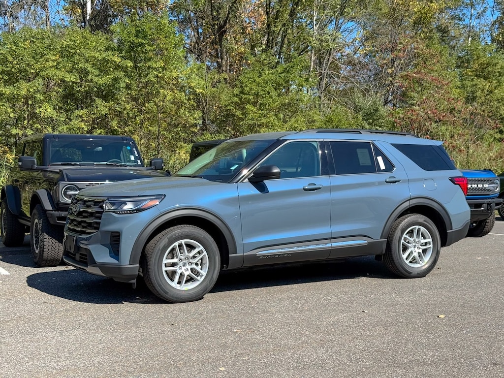 New 2025 Ford Explorer Active SUV