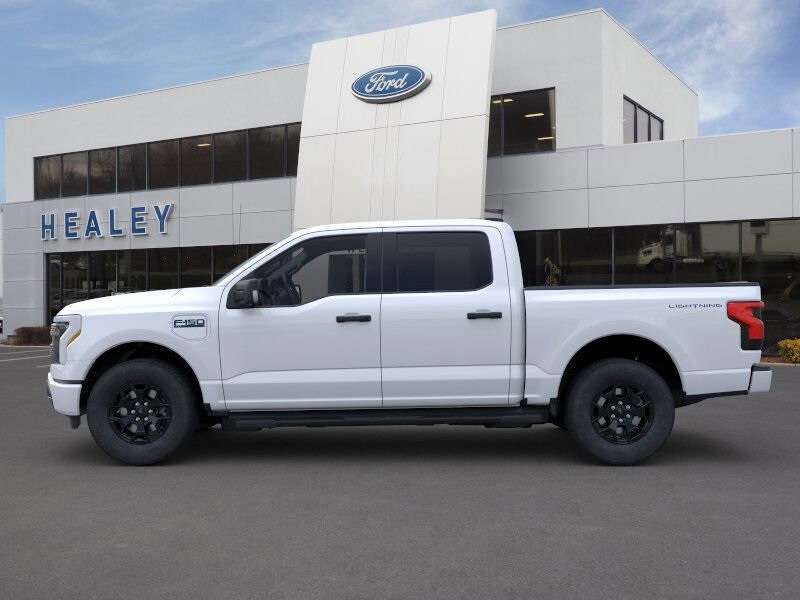 2025 Ford F-150 Lightning XLT photo 3