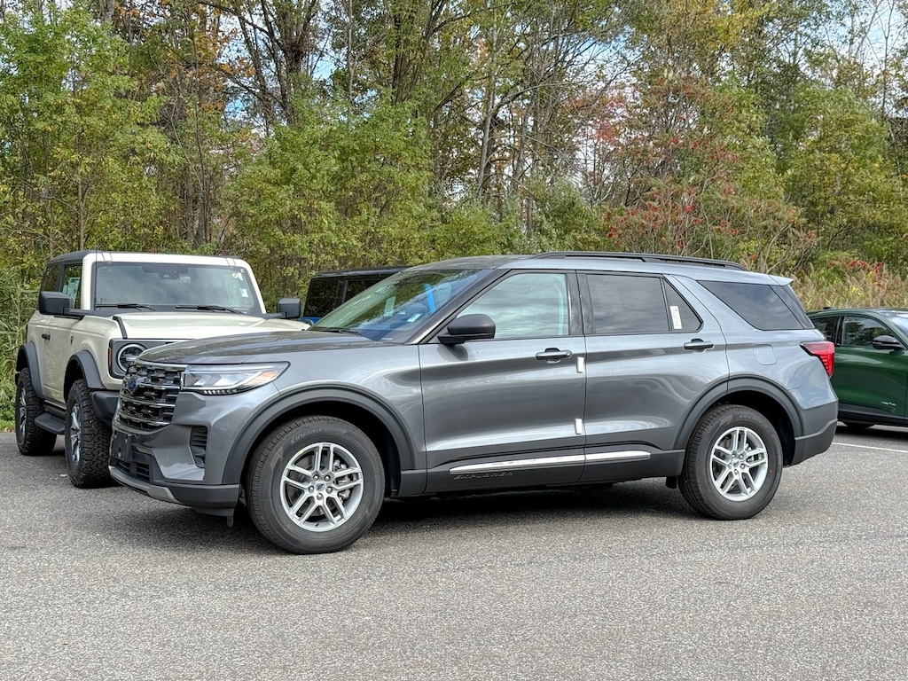 New 2025 Ford Explorer Active SUV