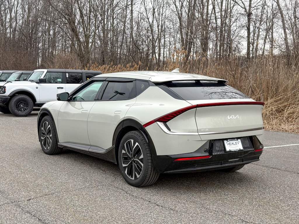 Used 2022 Kia EV6 Wind SUV