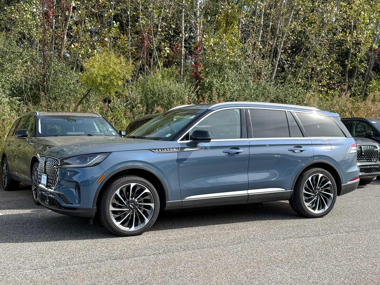 2025 Lincoln Aviator Reserve photo 3