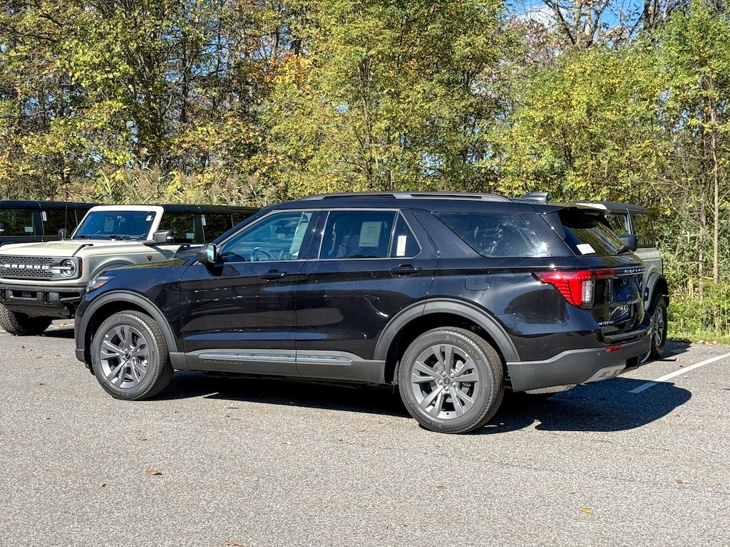 New 2025 Ford Explorer Active SUV
