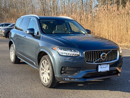 2022 Volvo XC90 T5 Momentum