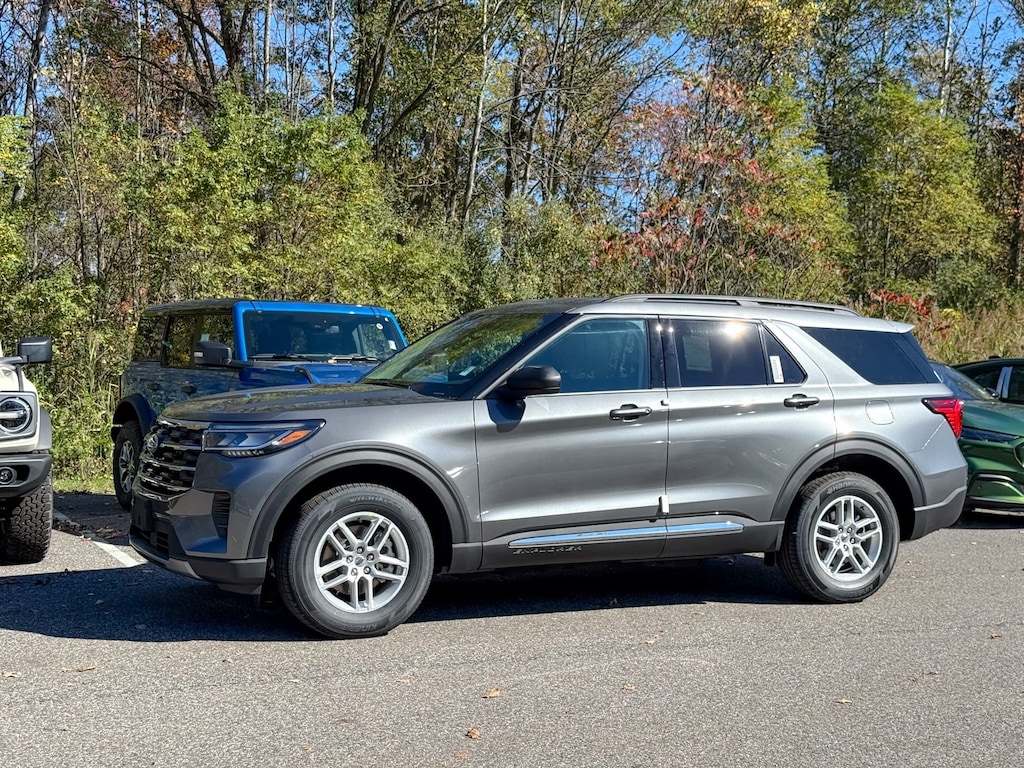New 2025 Ford Explorer Active SUV