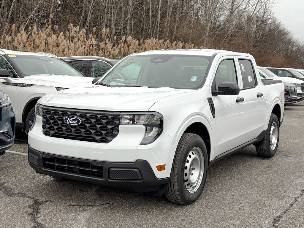 New 2025 Ford Maverick XL Truck SuperCrew