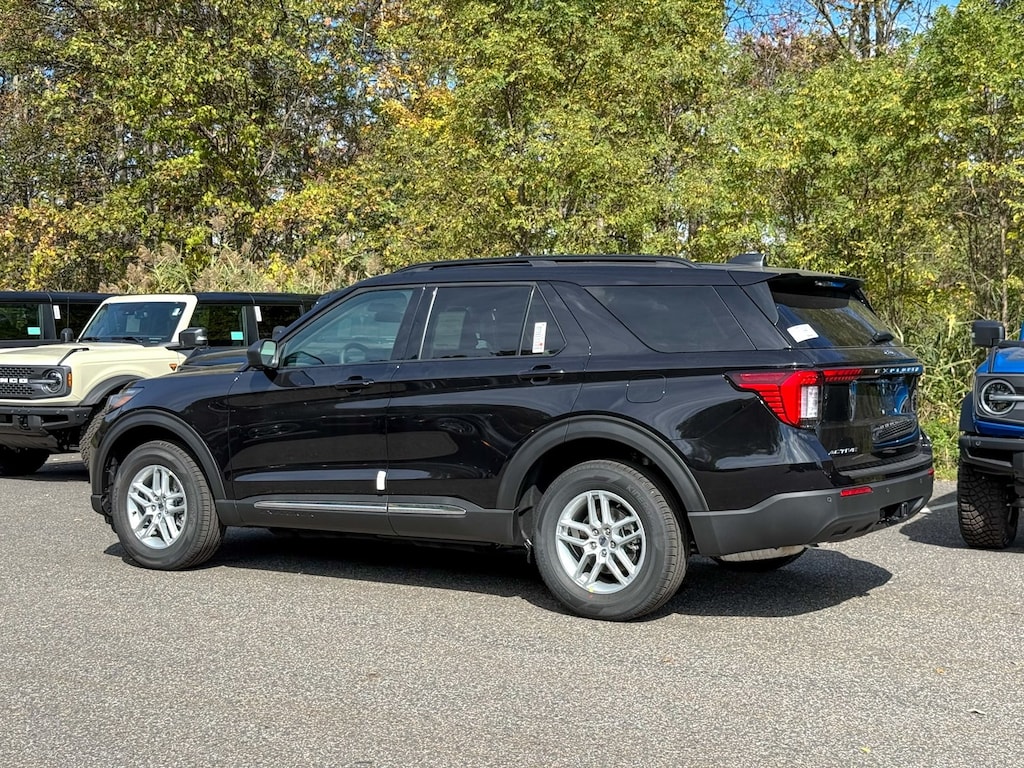 New 2025 Ford Explorer Active SUV