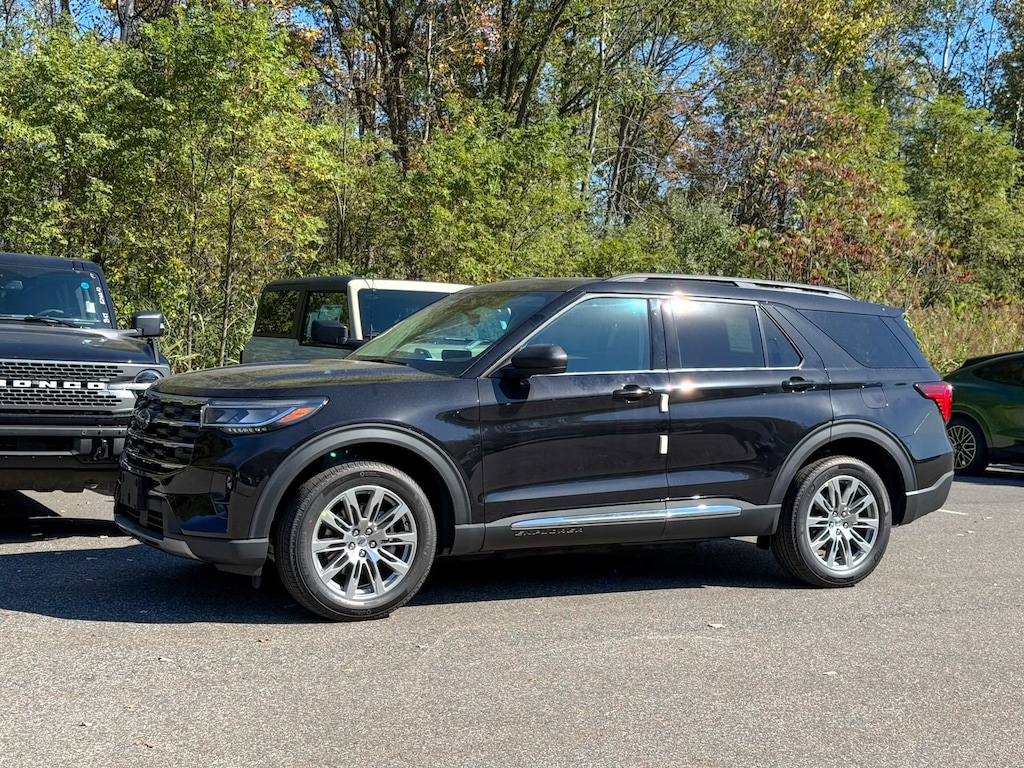 New 2025 Ford Explorer Active SUV