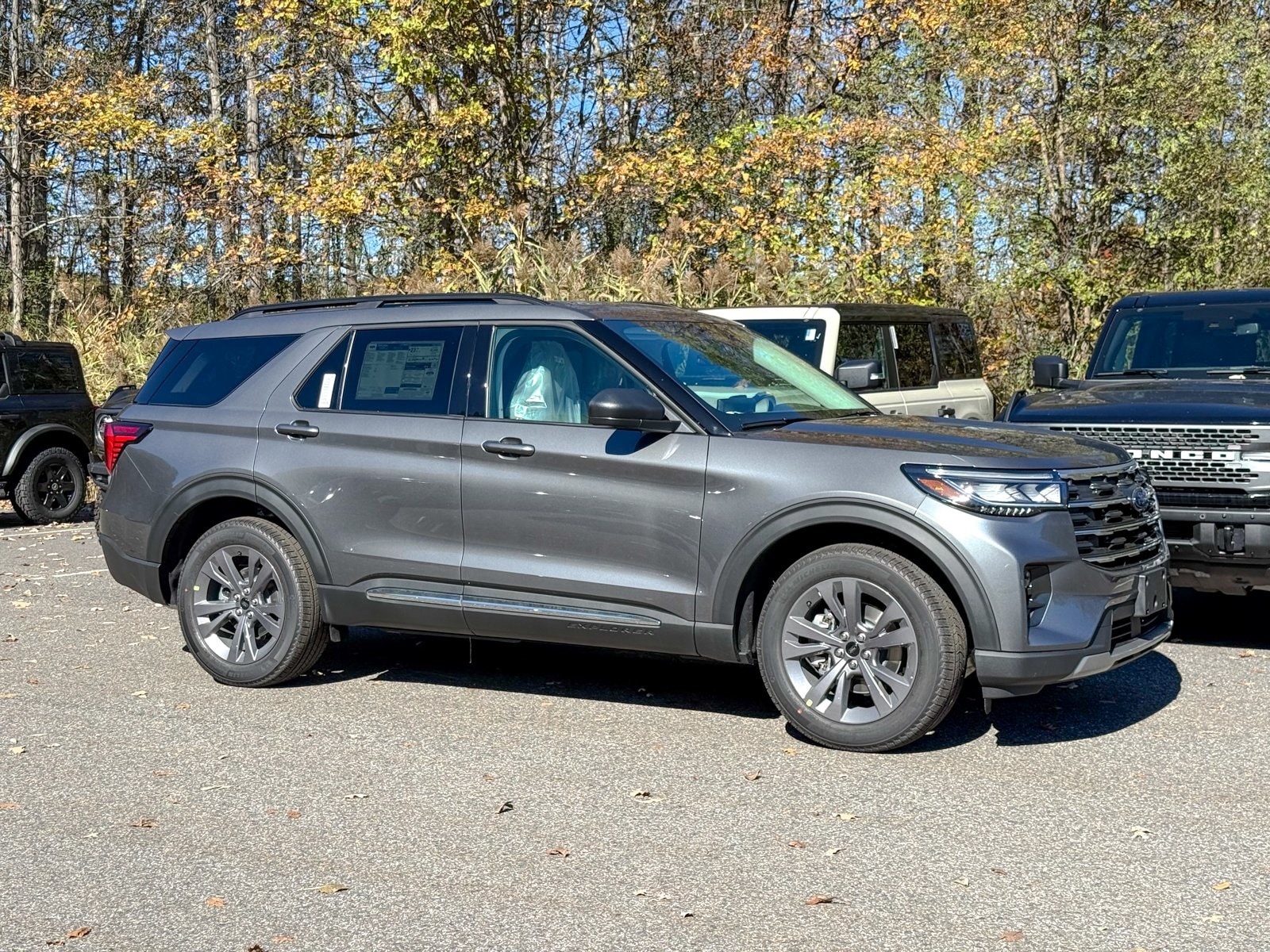 2025 Ford Explorer Active's photo