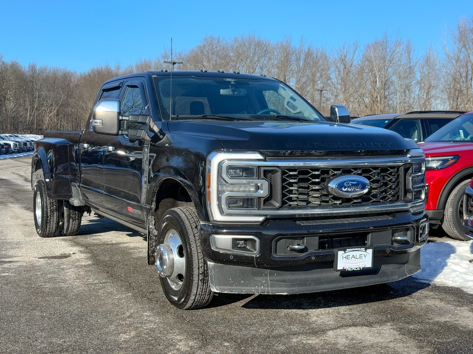 2024 Ford F-350 Super Duty Limited's photo