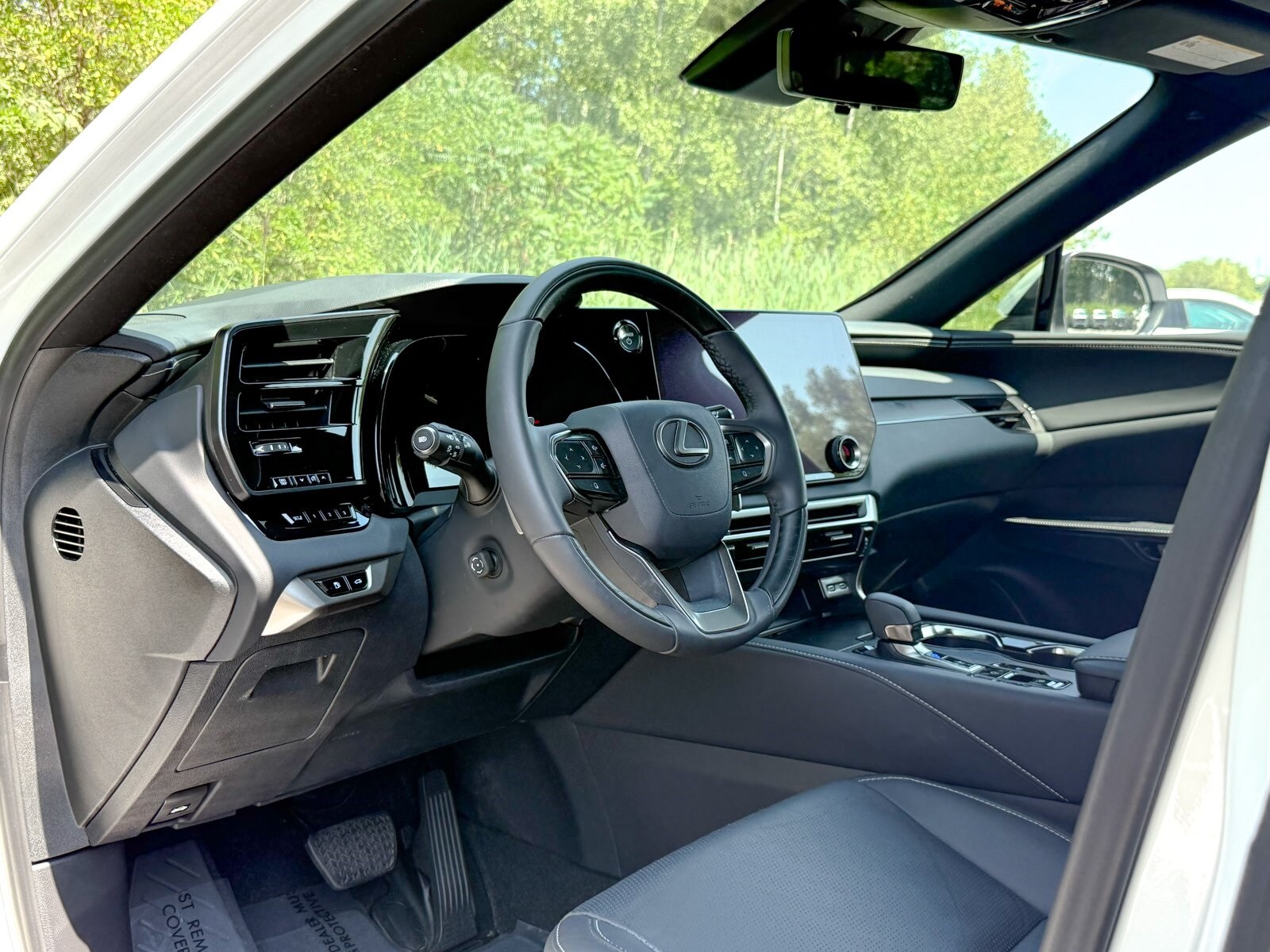 2024 Lexus RX 350h Premium AWD photo 3