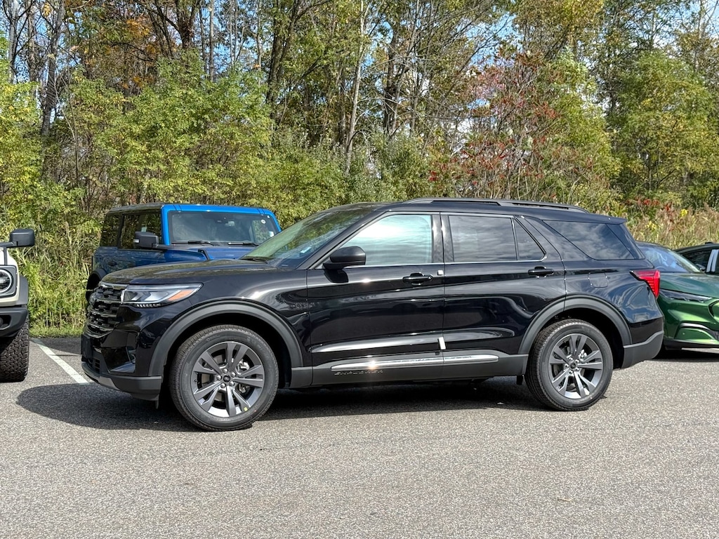 New 2025 Ford Explorer Active SUV