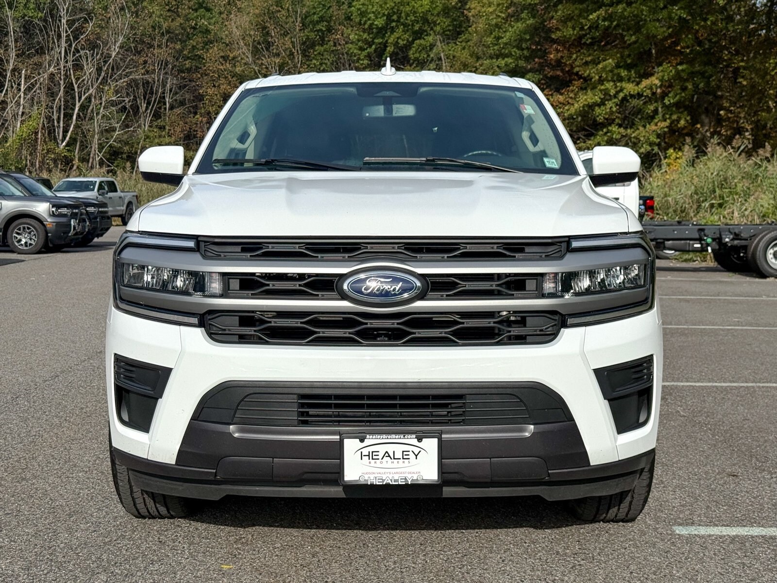 2024 Ford Expedition MAX XLT photo 2