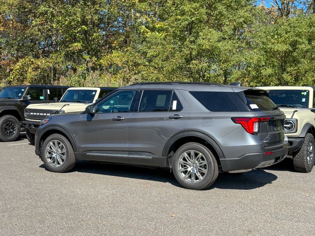 New 2025 Ford Explorer Active SUV