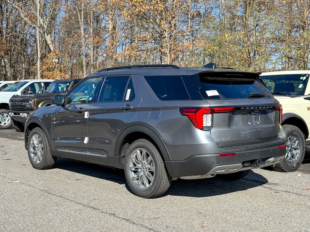 New 2025 Ford Explorer Active SUV