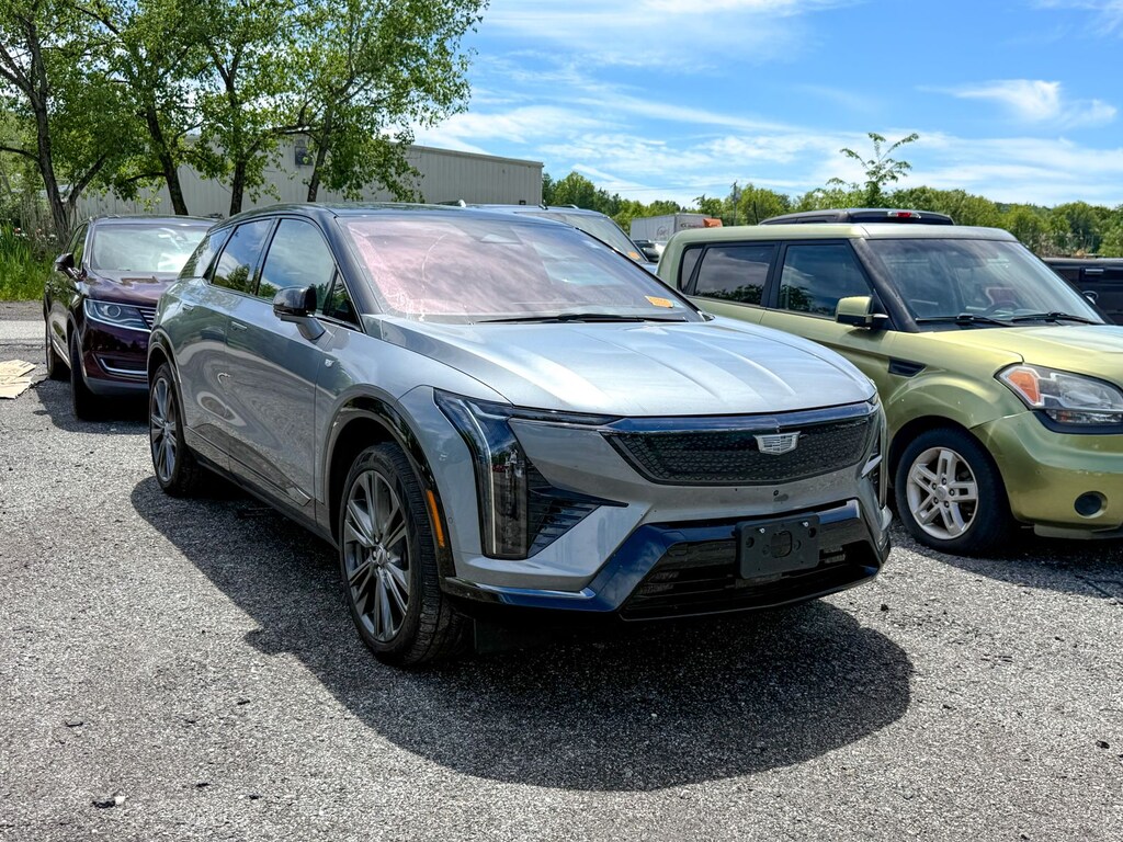 Used 2026 Cadillac OPTIQ Premium Sport SUV