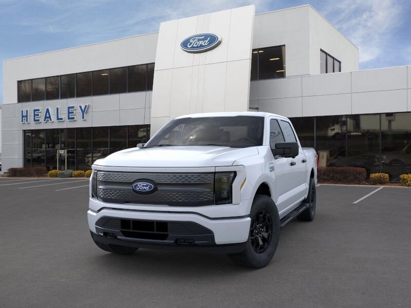 2025 Ford F-150 Lightning XLT photo 2