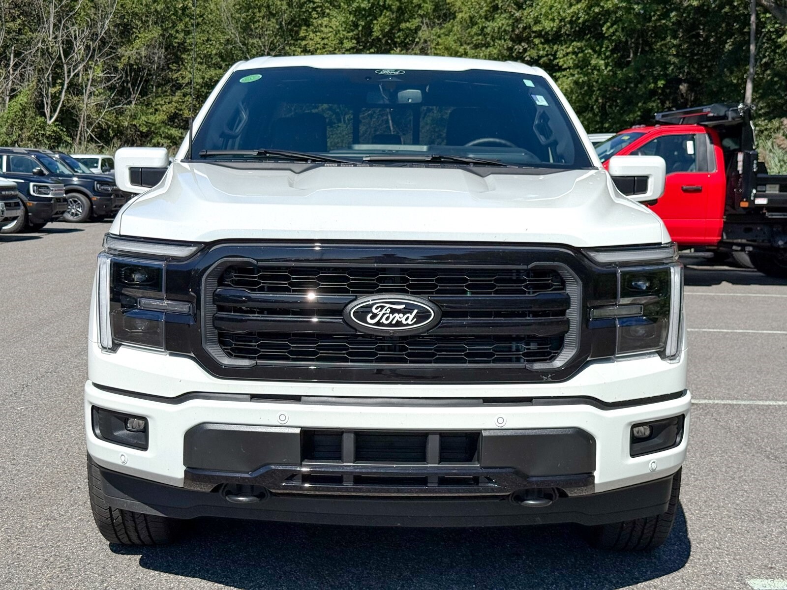 2025 Ford F-150 Lariat photo 3