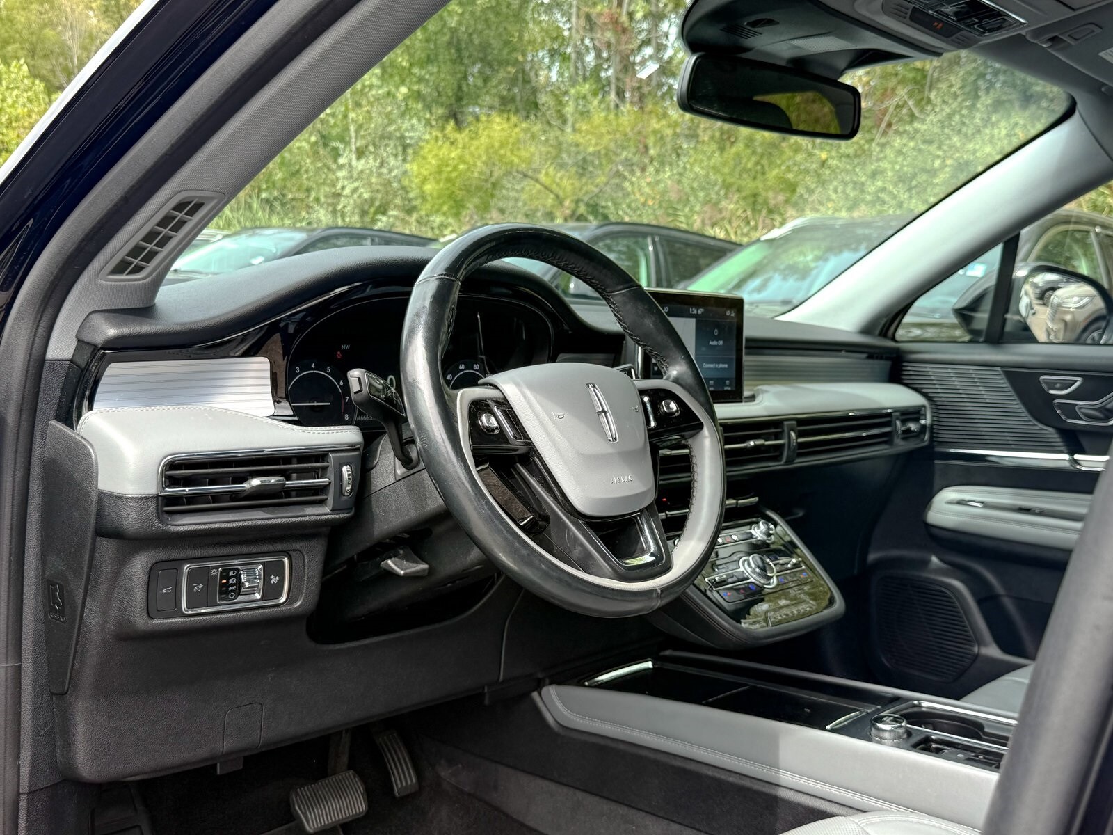 2020 Lincoln Corsair Standard photo 3