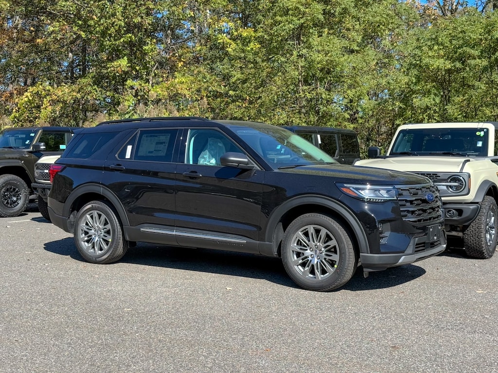 New 2025 Ford Explorer Active SUV