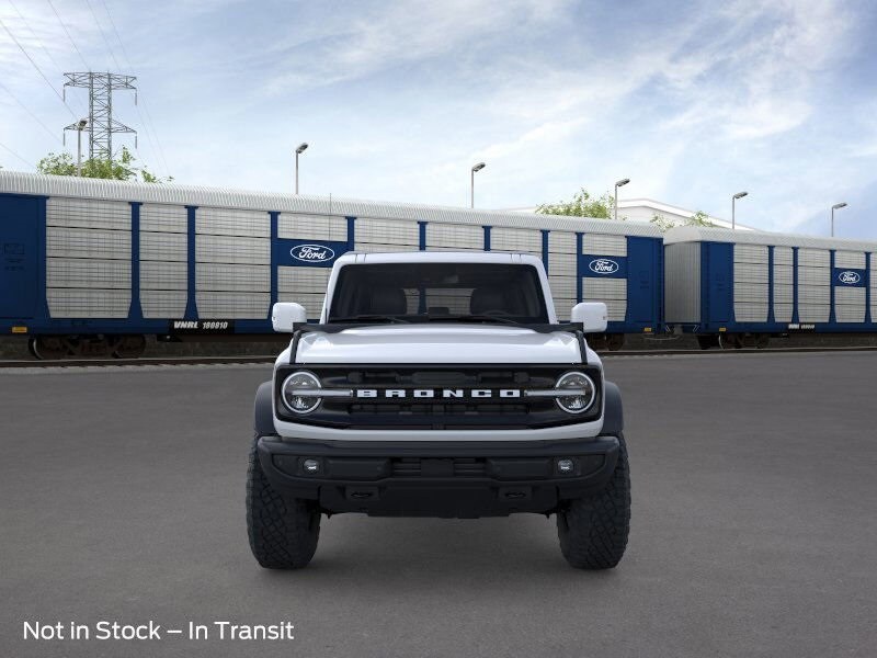 2025 Ford Bronco Outer Banks photo 3