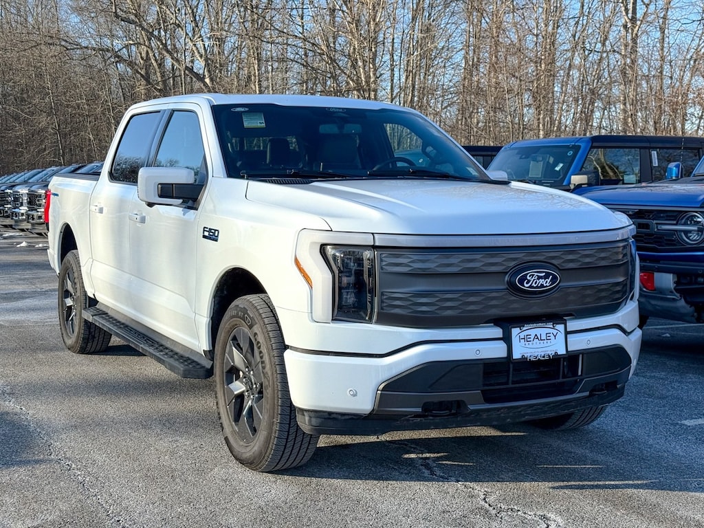 Used 2025 Ford F-150 Lightning Lariat Truck
