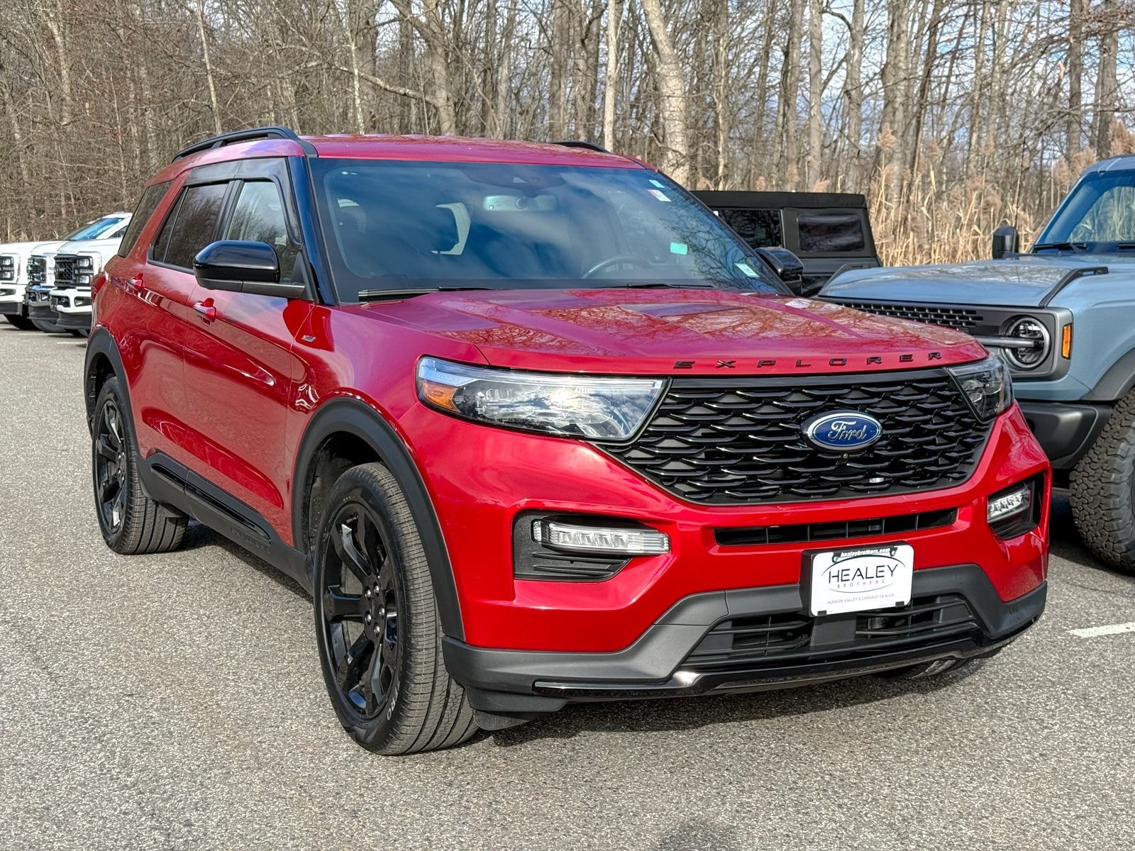 2023 Ford Explorer ST-LINE's photo