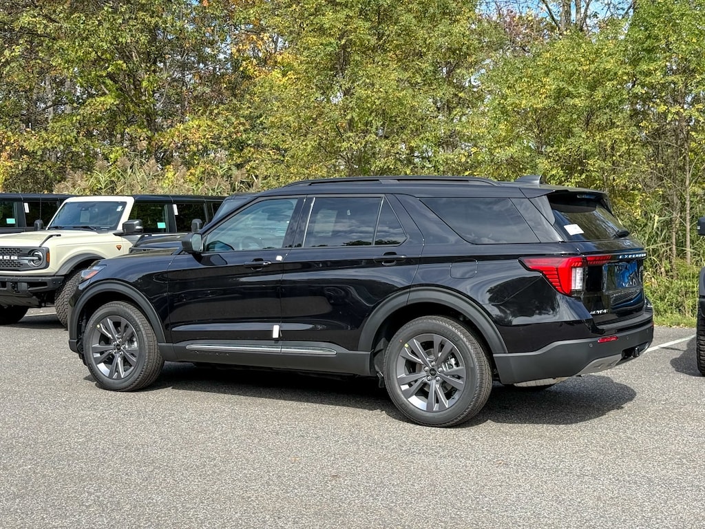 New 2025 Ford Explorer Active SUV