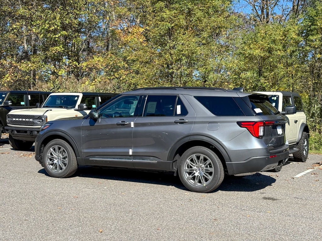 New 2025 Ford Explorer Active SUV