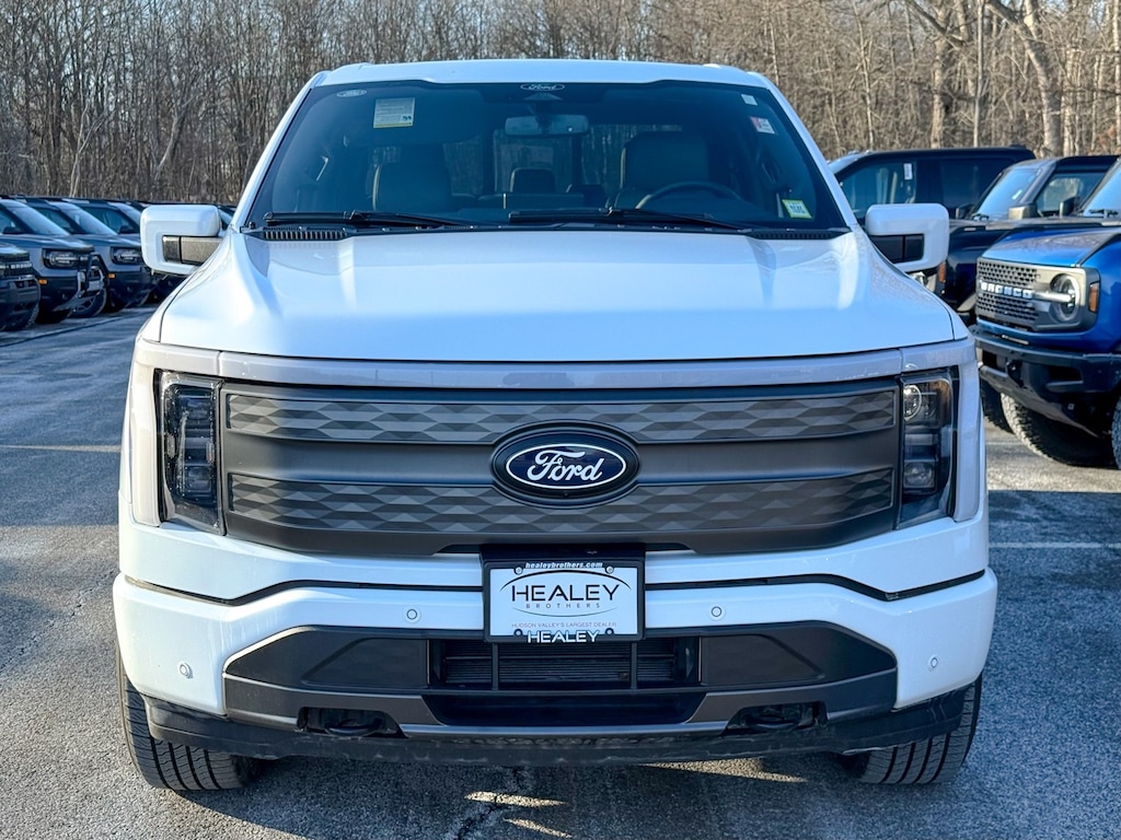 Used 2025 Ford F-150 Lightning Lariat Truck