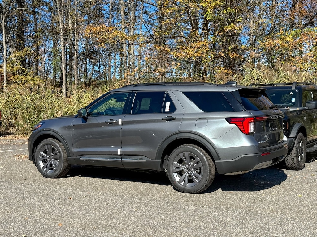 New 2025 Ford Explorer Active SUV