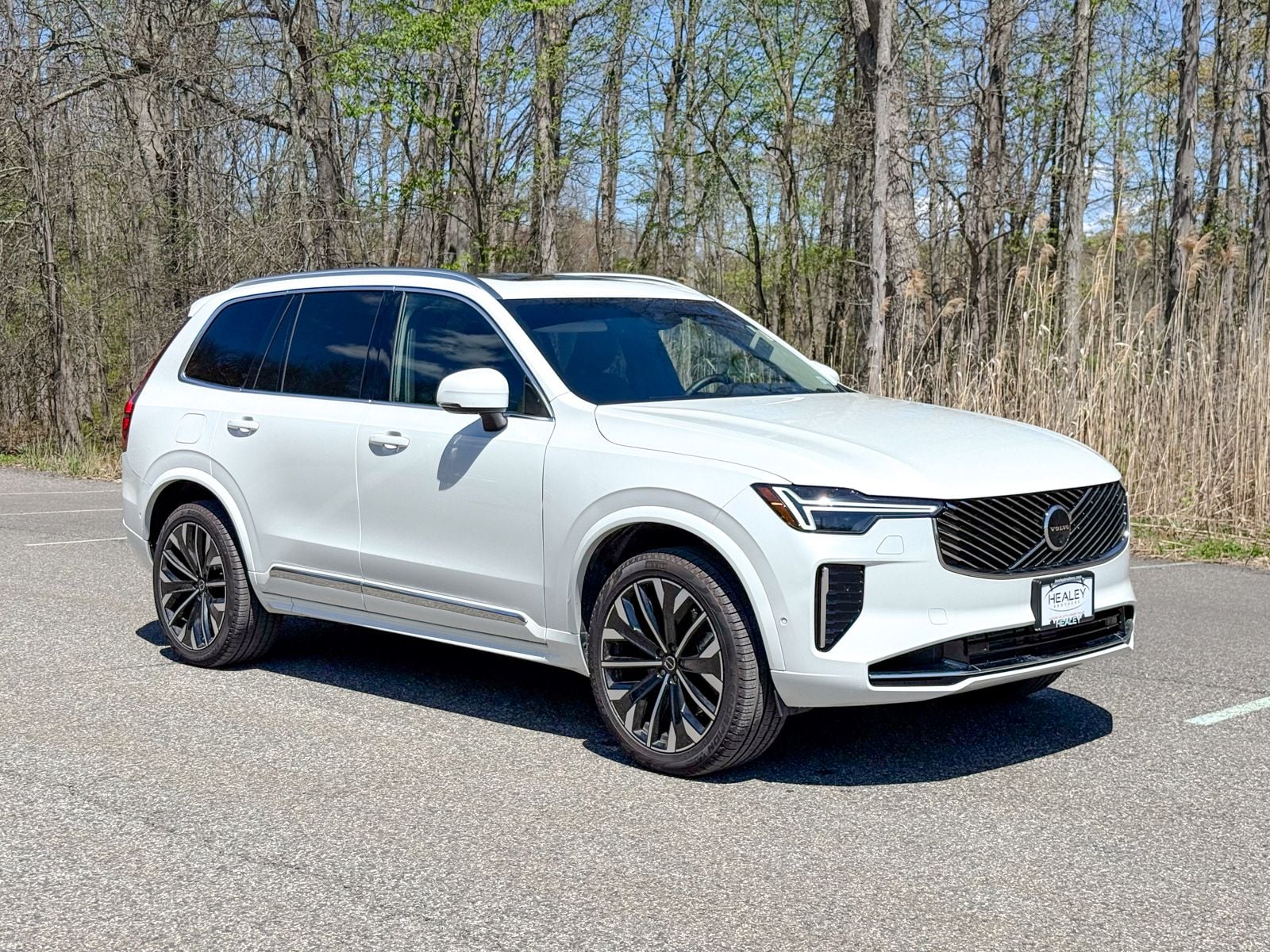2025 Volvo XC90 T8 Recharge Ultra Bright 4WD's photo