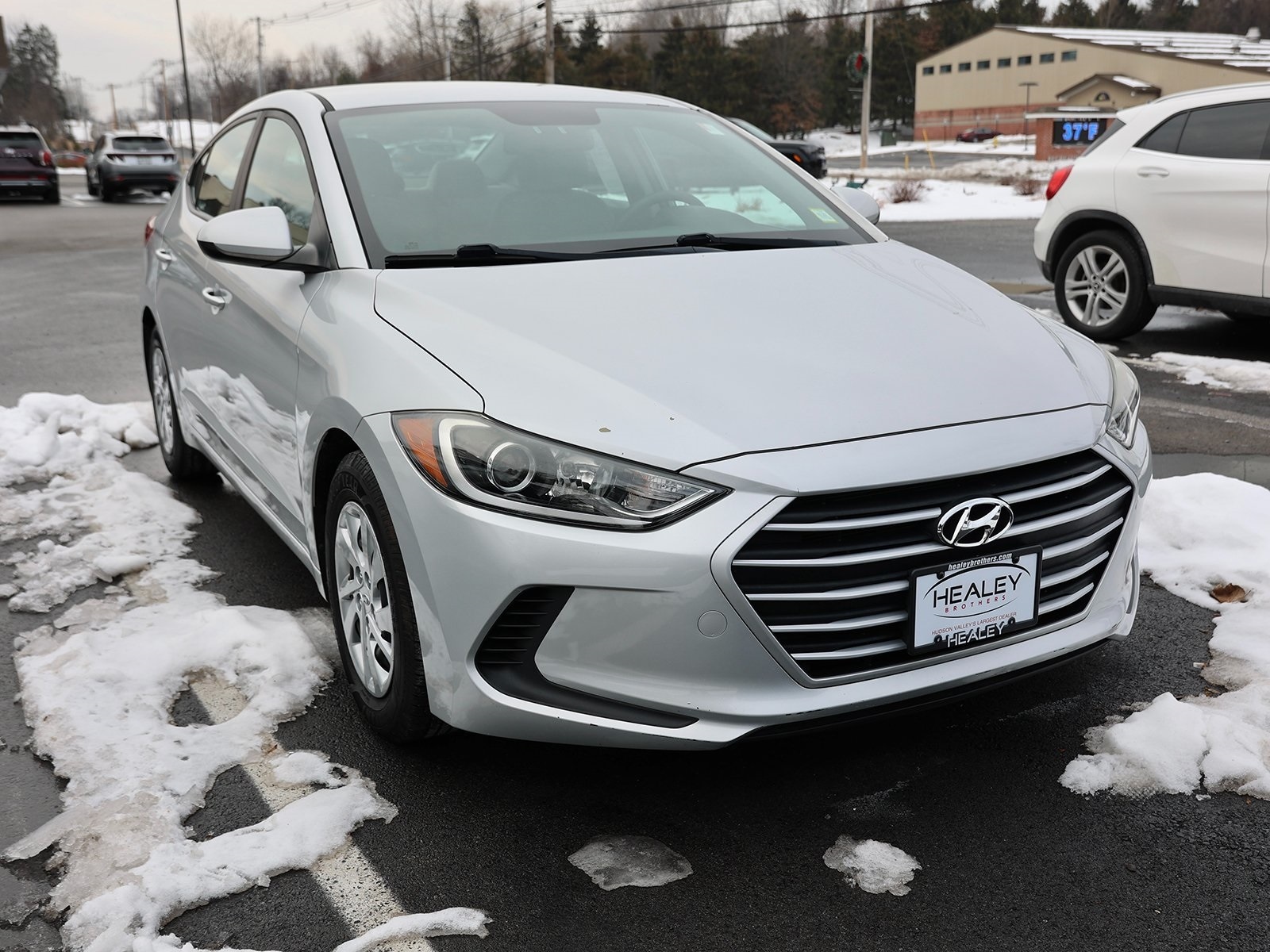 2018 Hyundai Elantra SE's photo