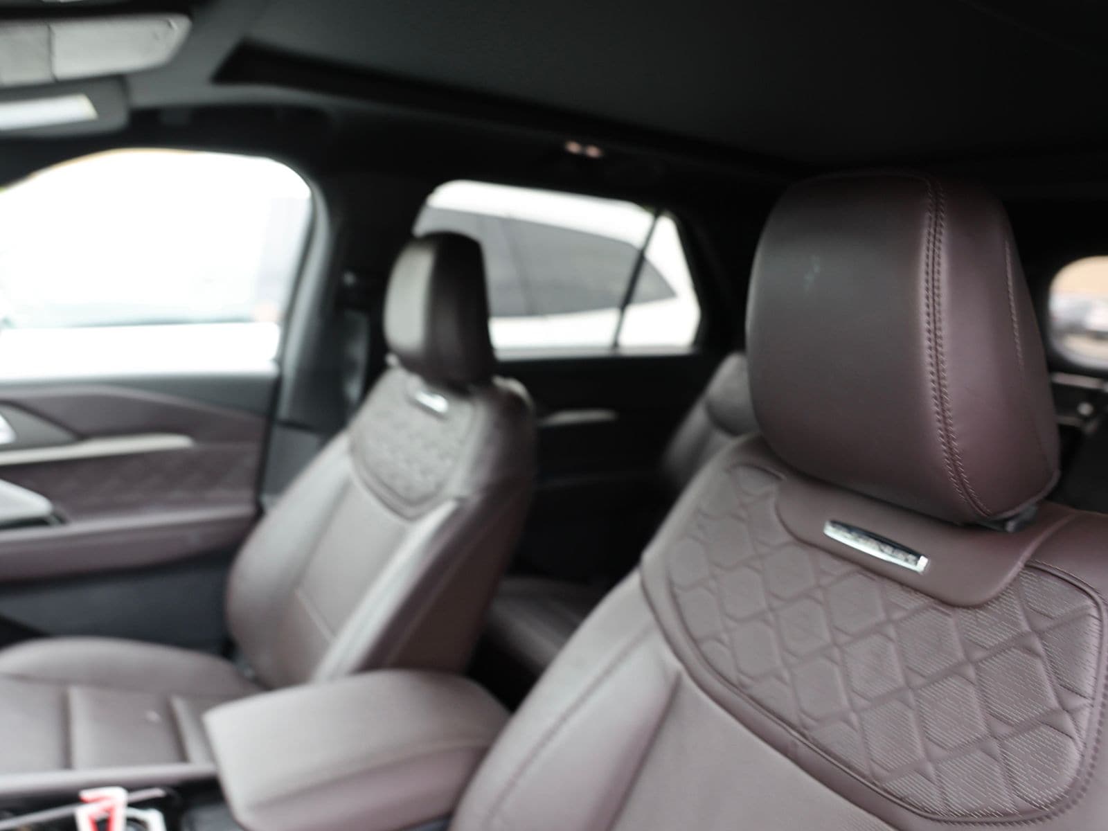 2025 Ford Explorer Platinum - Photo 8