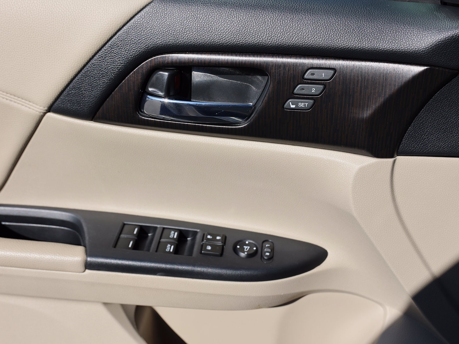2014 Honda Accord EX-L - Photo 33