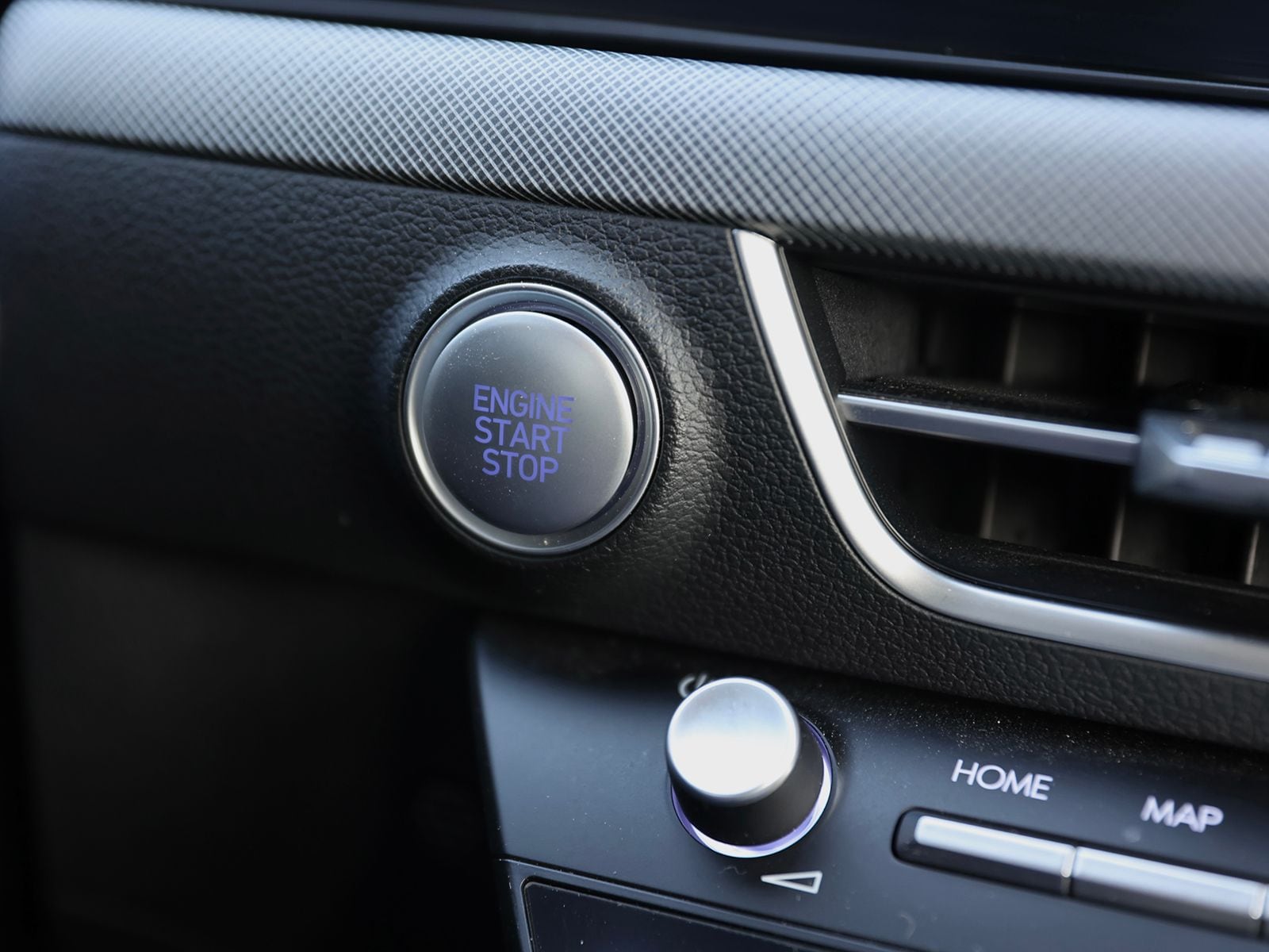 2024 Hyundai Sonata Hybrid SEL - Photo 23