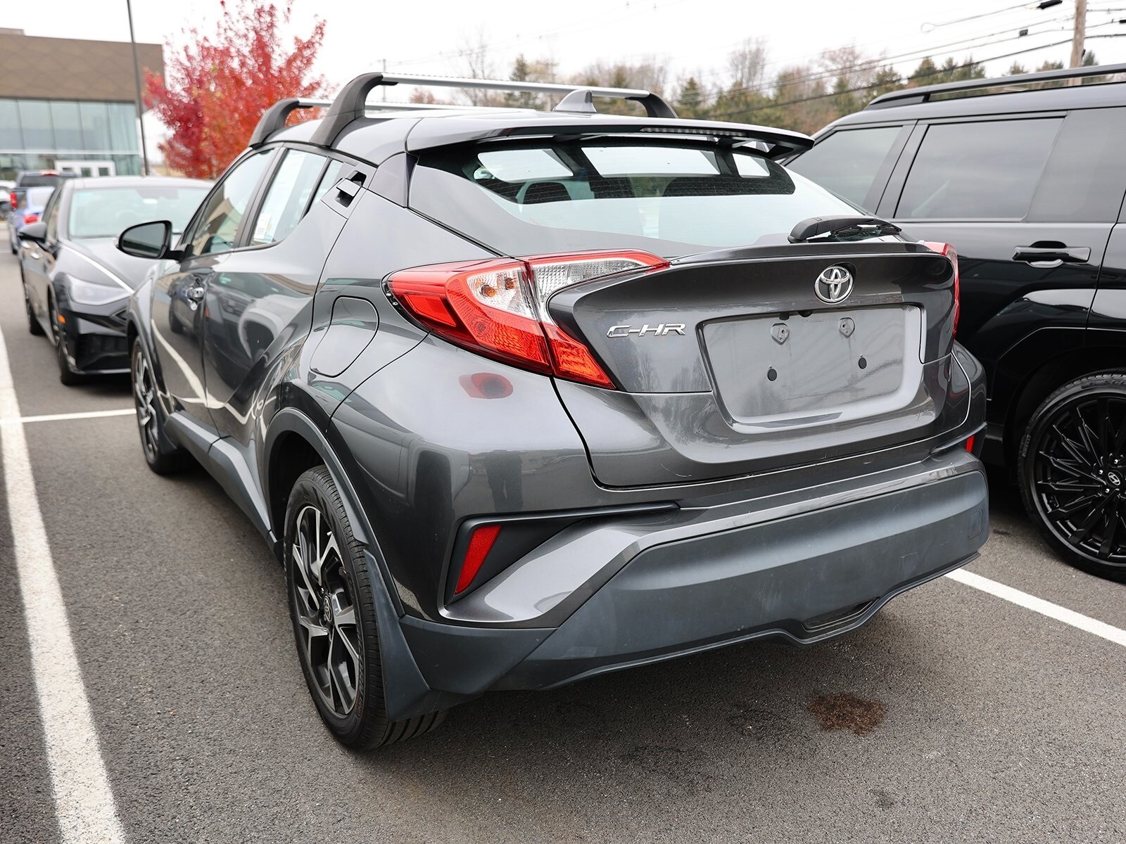 2021 Toyota C-HR XLE photo 2