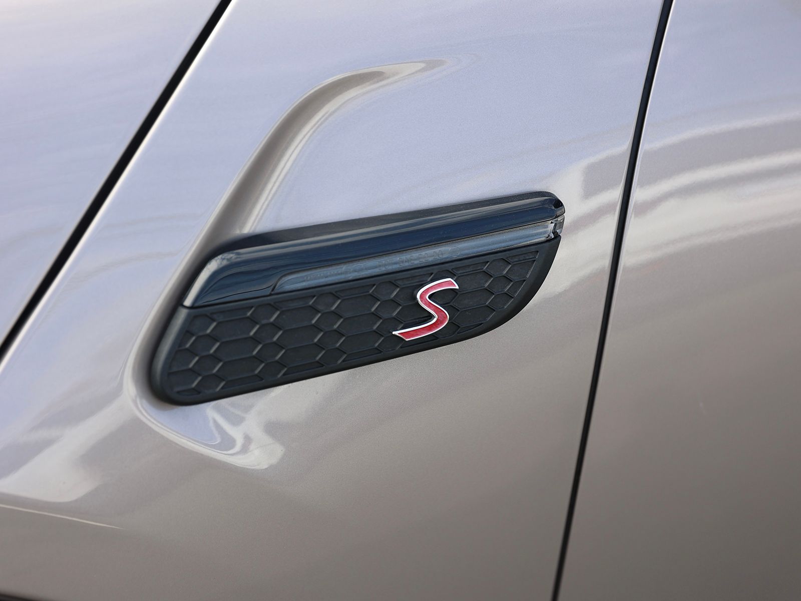 2022 MINI Hardtop 4 Door S - Photo 10