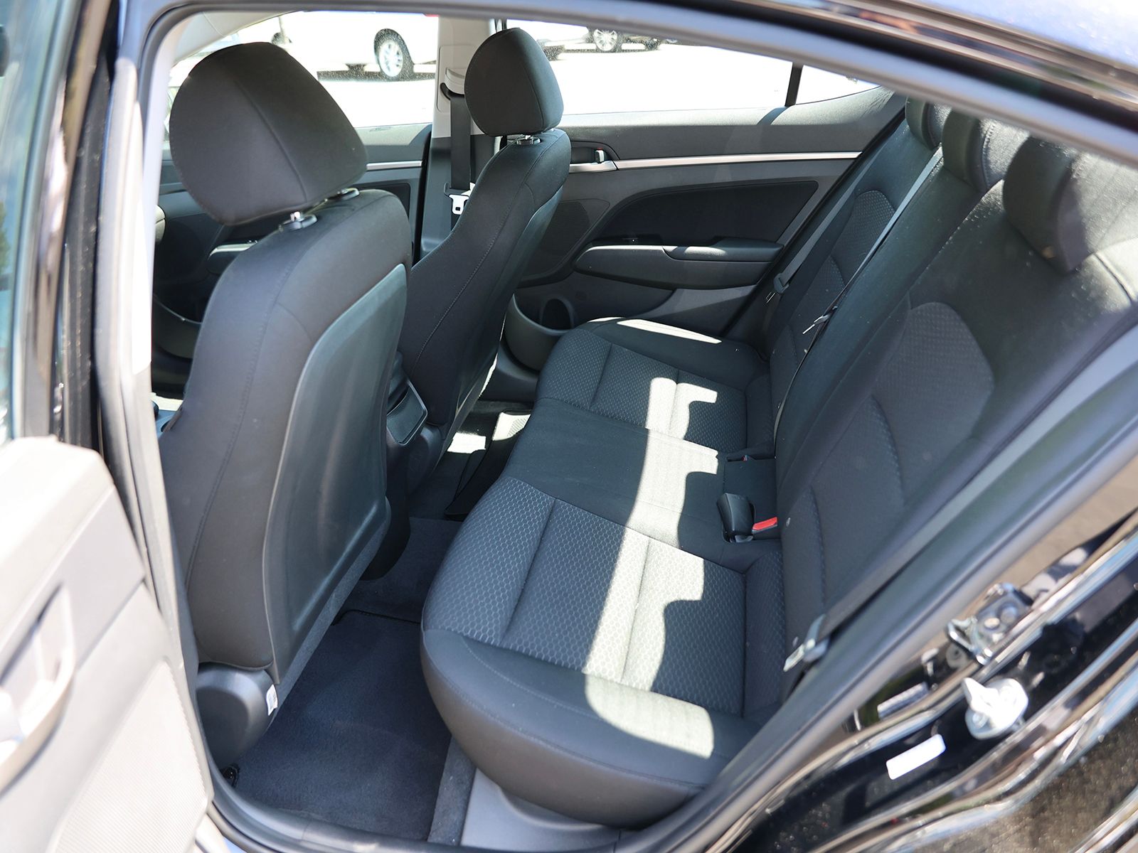 2020 Hyundai Elantra Value Edition - Photo 18