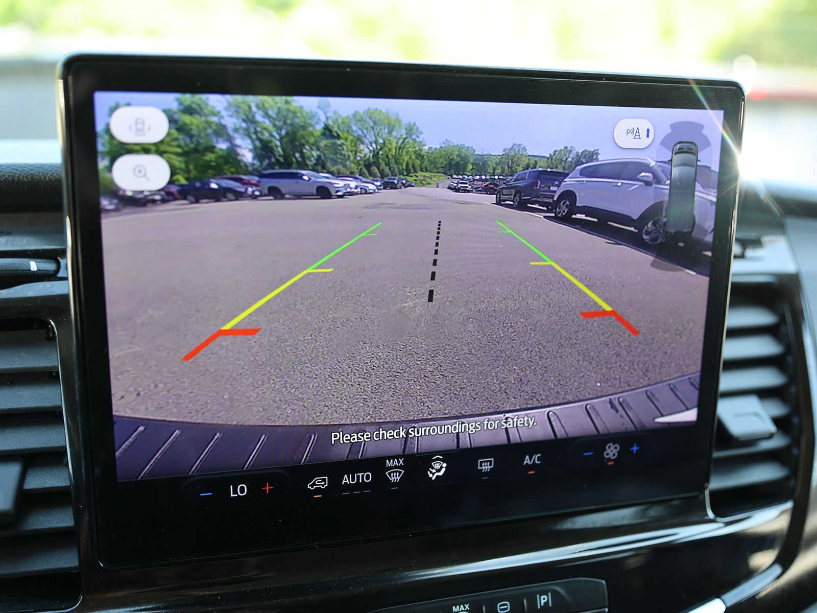 2025 Ford Transit Passenger Van XLT - Photo 24