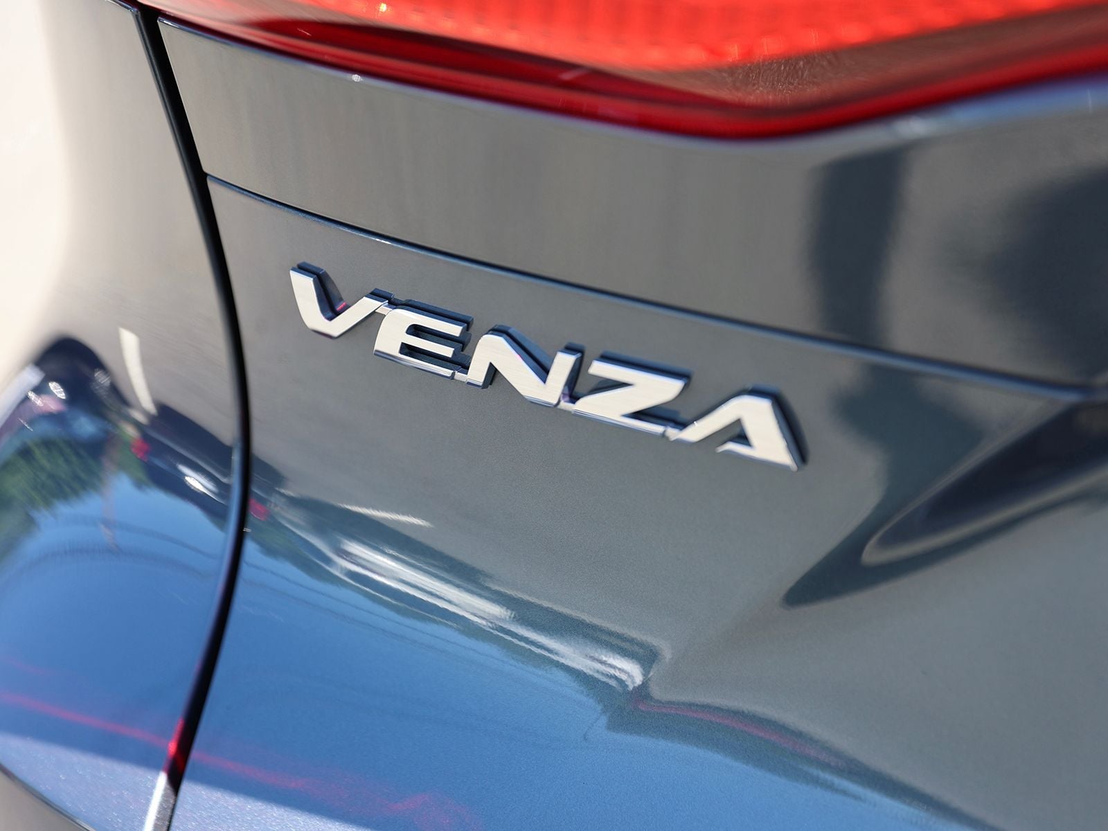 2024 Toyota Venza XLE - Photo 9