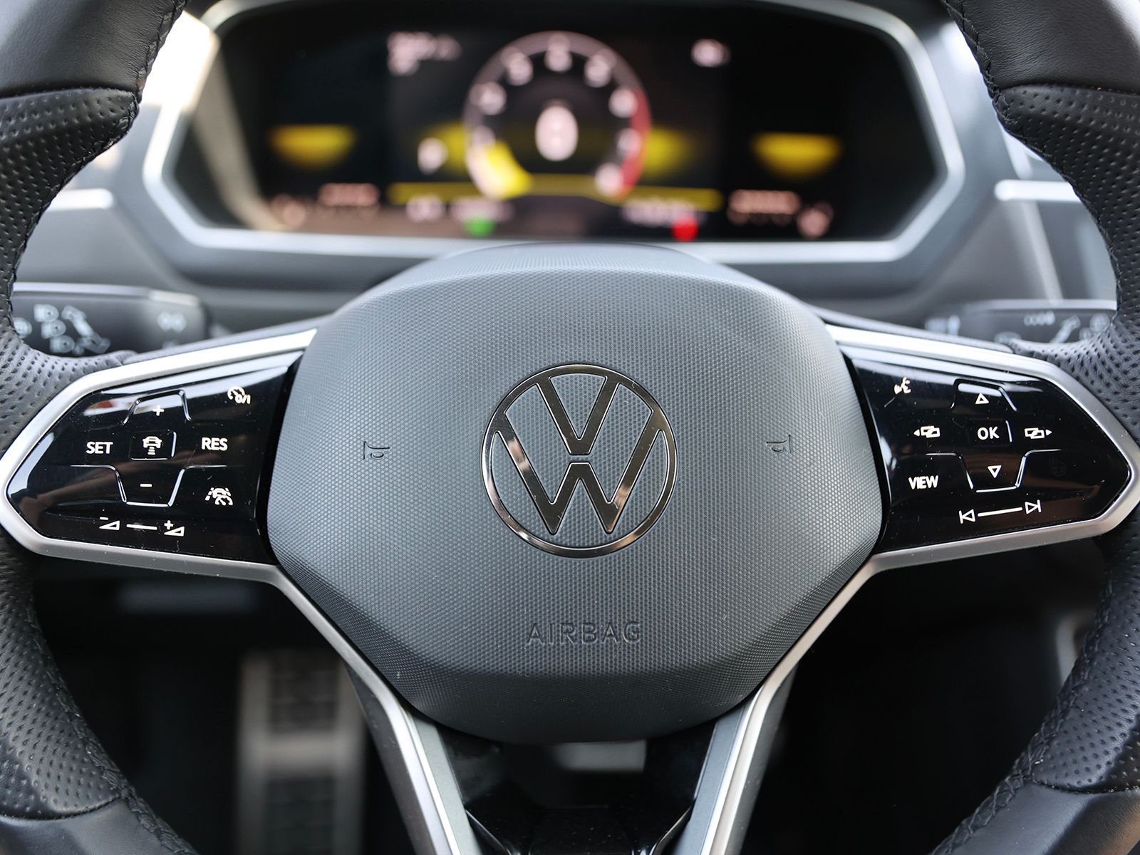 2022 Volkswagen Tiguan SE R-LINE BLACK - Photo 36