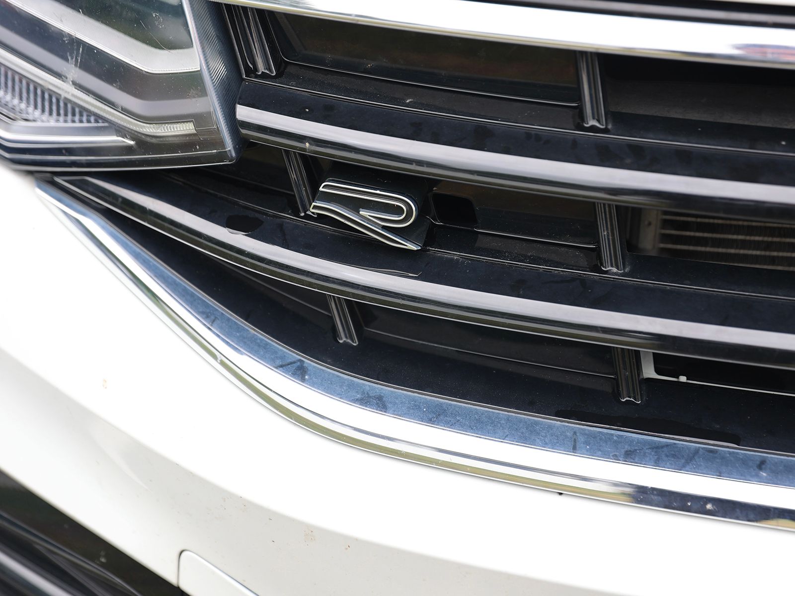 2022 Volkswagen Tiguan SE R-LINE BLACK - Photo 7