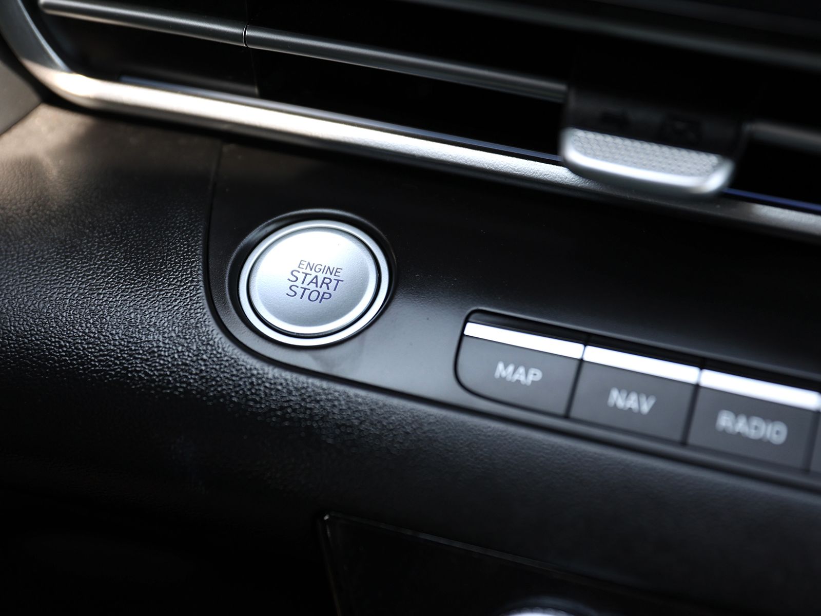 2025 Hyundai Elantra SEL - Photo 25