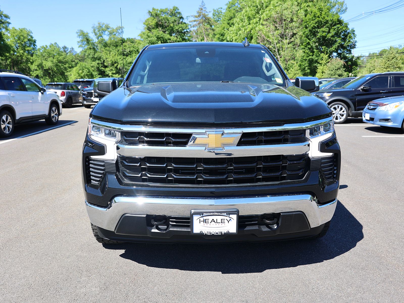 2024 Chevrolet Silverado 1500 LT - Photo 2