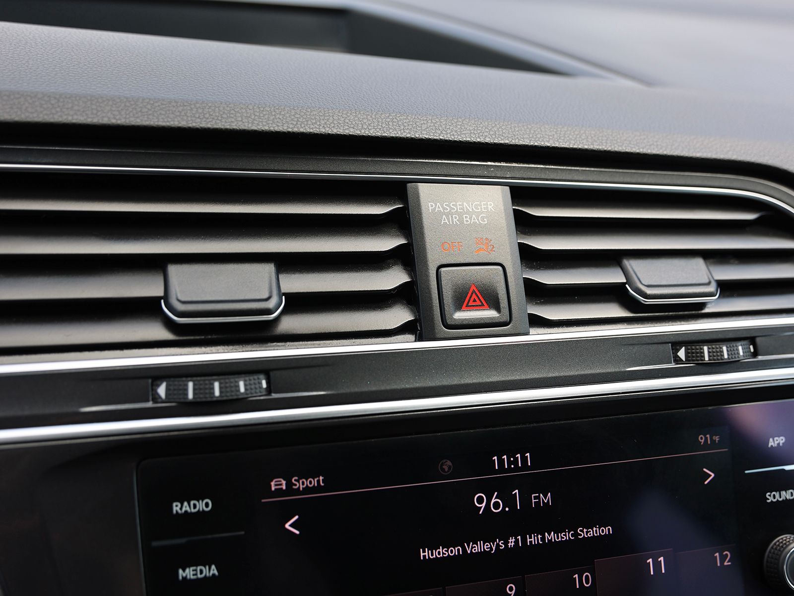 2022 Volkswagen Tiguan SE R-LINE BLACK - Photo 25